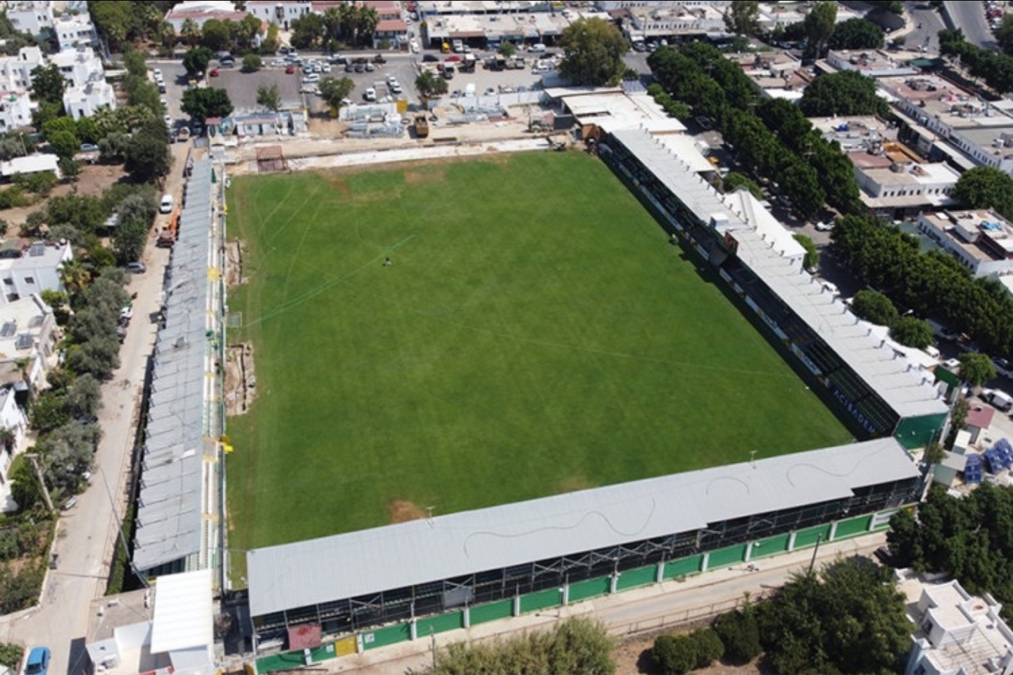 Stadium aerial daytime